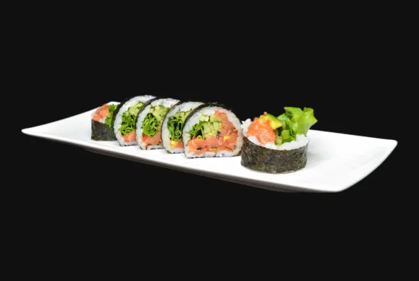 Futomaki with Salmon Tartare